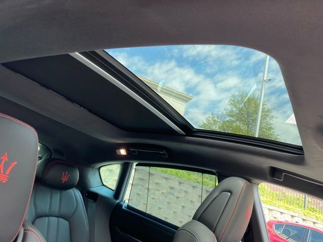 Used 2024 Maserati Levante GT Ultima image 42