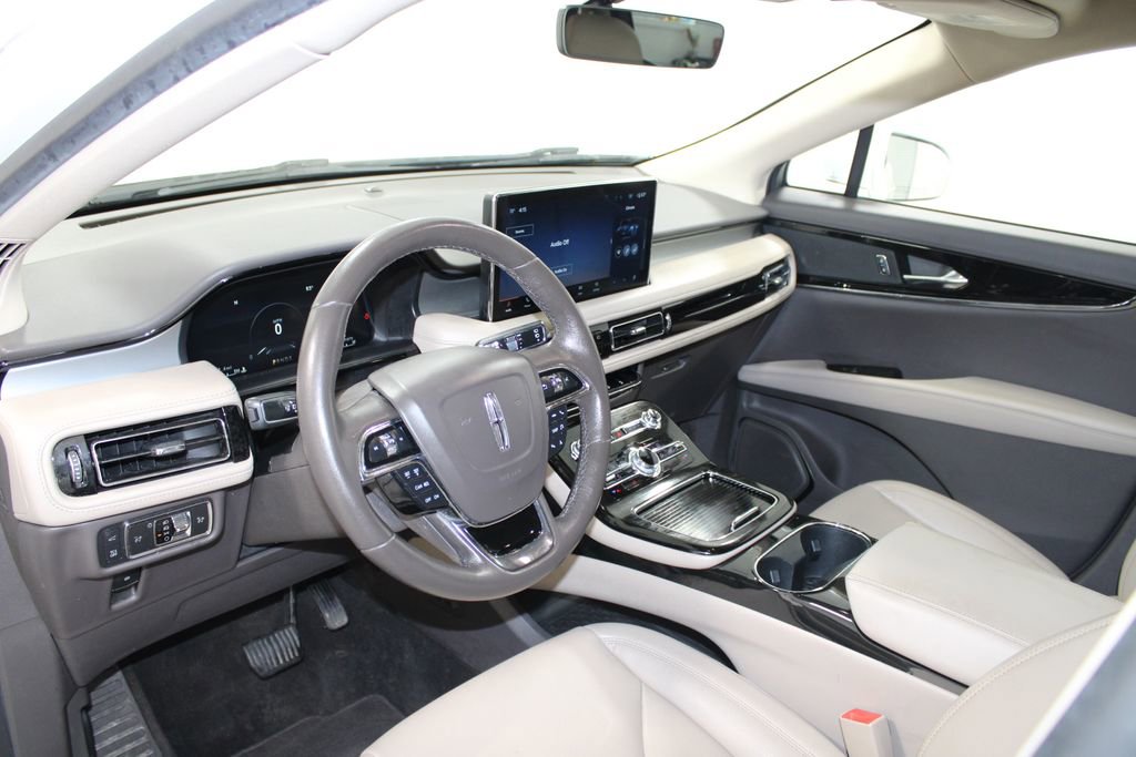 Used 2022 Lincoln Nautilus AWD w/ Premium Package image 24