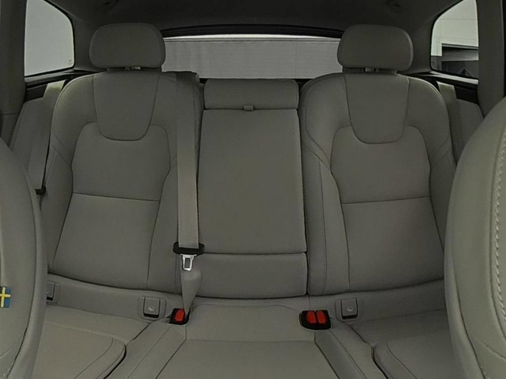 New 2026 Volvo XC60 T8 Ultra w/ Climate Package PRO AWD/4WD image 30