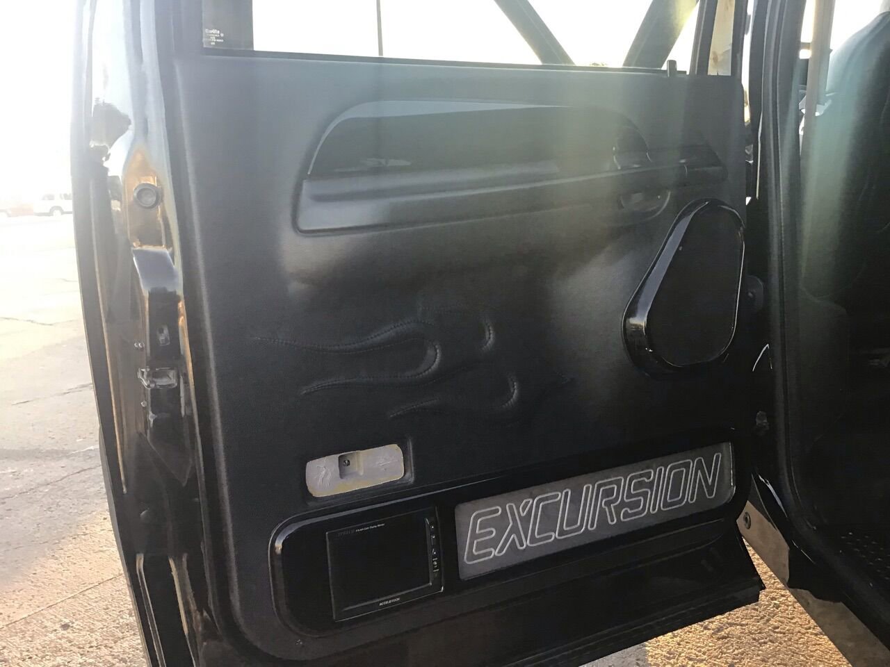 Used 2001 Ford Excursion XLT image 33