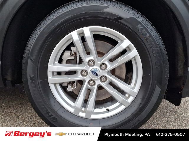 Used 2023 Ford Explorer XLT w/ Equipment Group 202A image 10