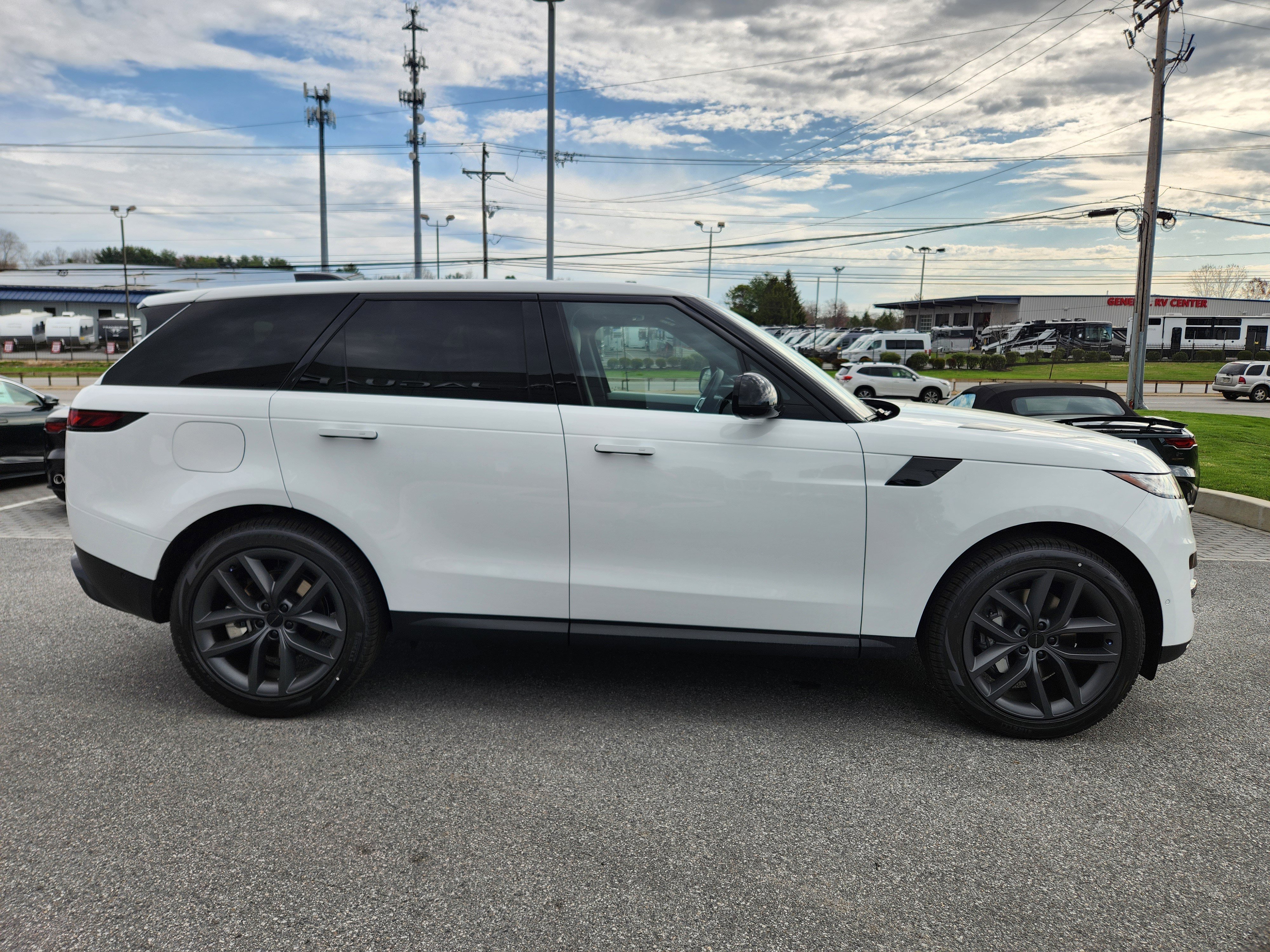 New 2026 Land Rover Range Rover Sport SE AWD/4WD image 6