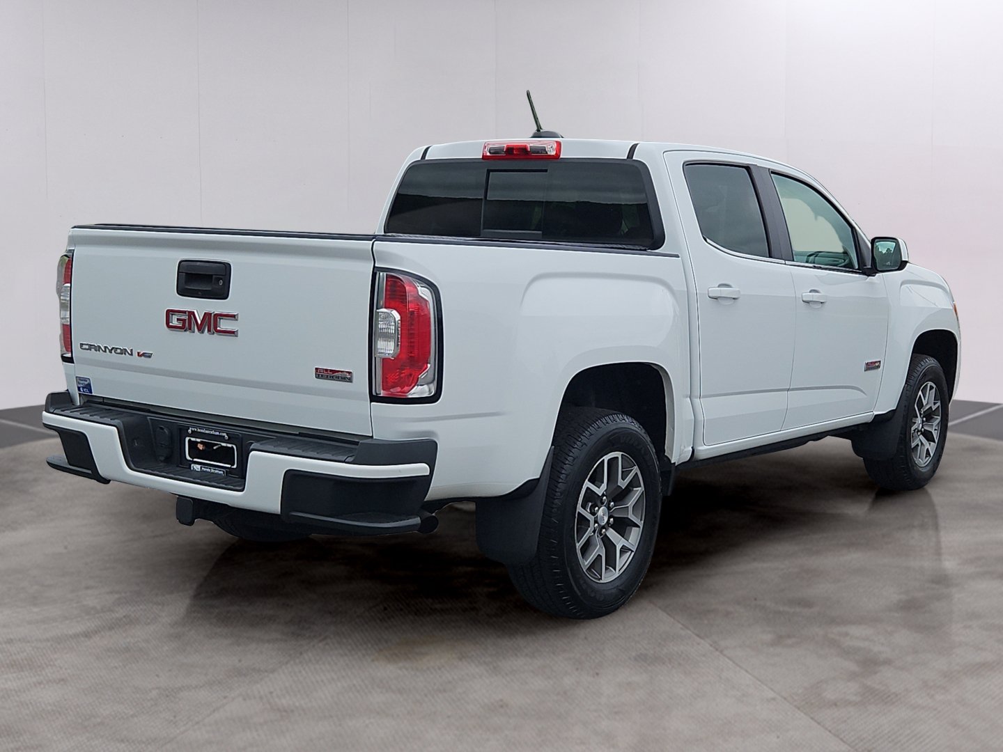 Used 2019 GMC Canyon All Terrain w/ Trailering Package AWD/4WD image 2