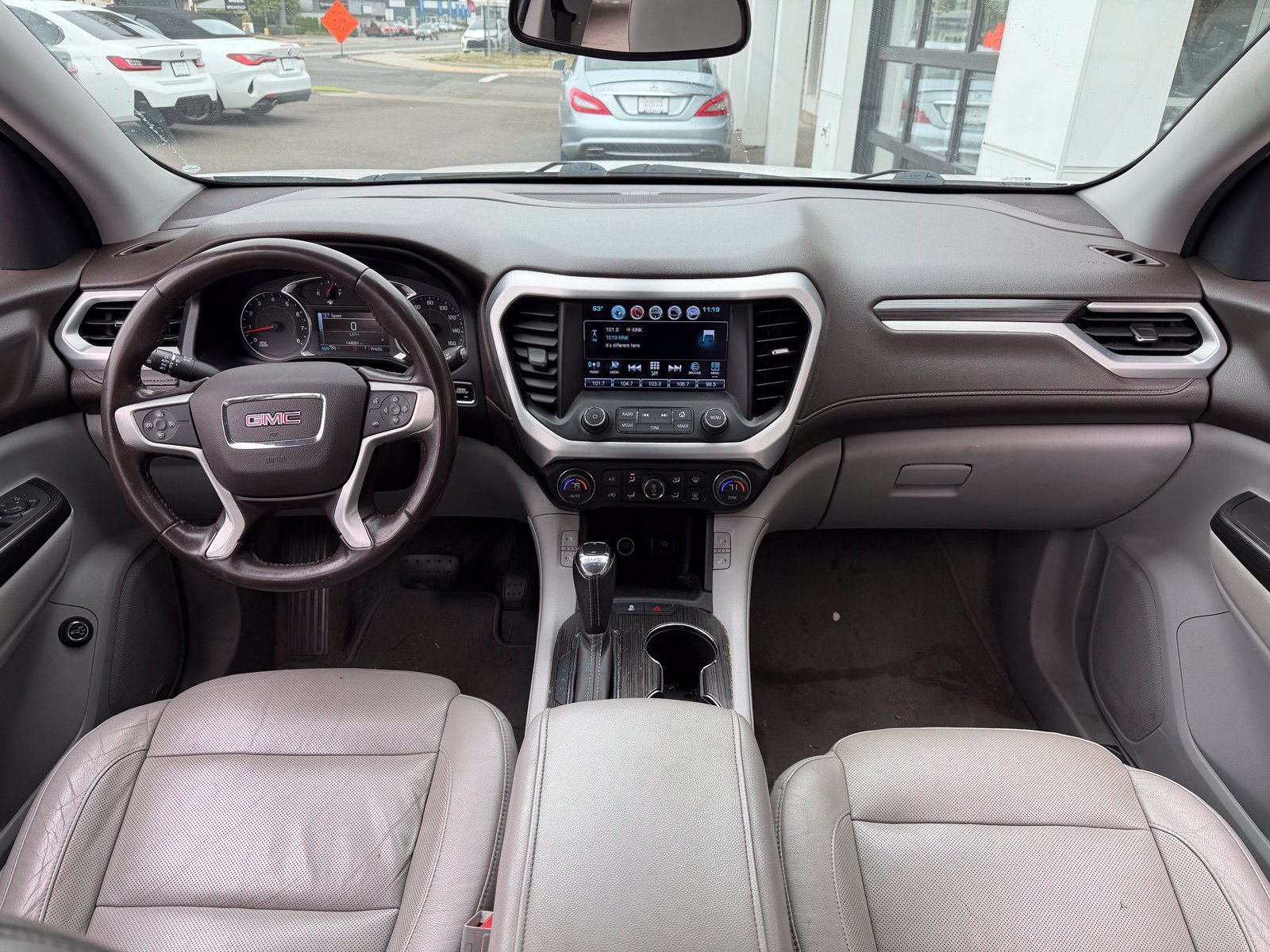 Used 2018 GMC Acadia SLT AWD/4WD image 4