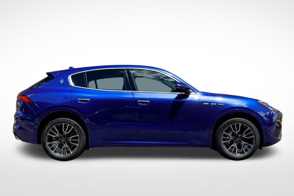 New 2025 Maserati Grecale GT image 6