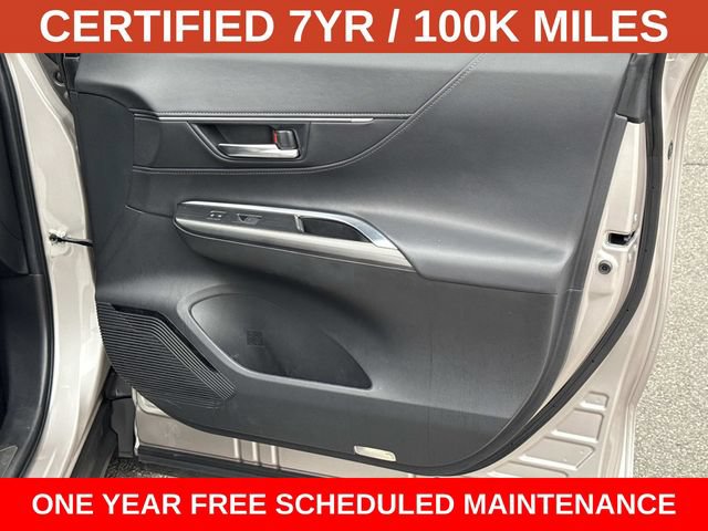 Used 2024 Toyota Venza XLE AWD/4WD image 8