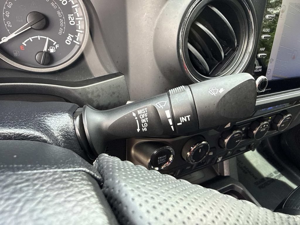 Used 2021 Toyota Tacoma TRD Off-Road w/ TRD Premium Off Road Package AWD/4WD image 40