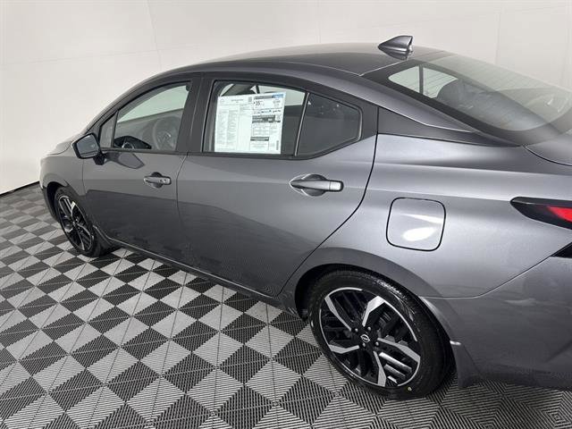 New 2025 Nissan Versa SR w/ Trunk Package image 7