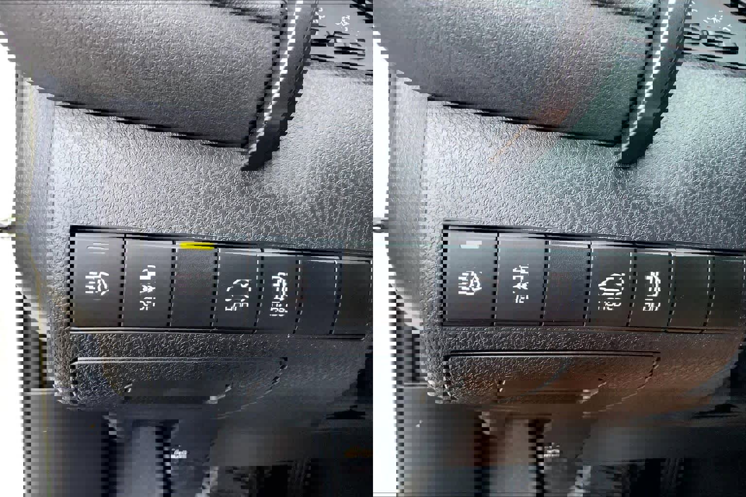 Used 2021 Toyota Camry SE image 33