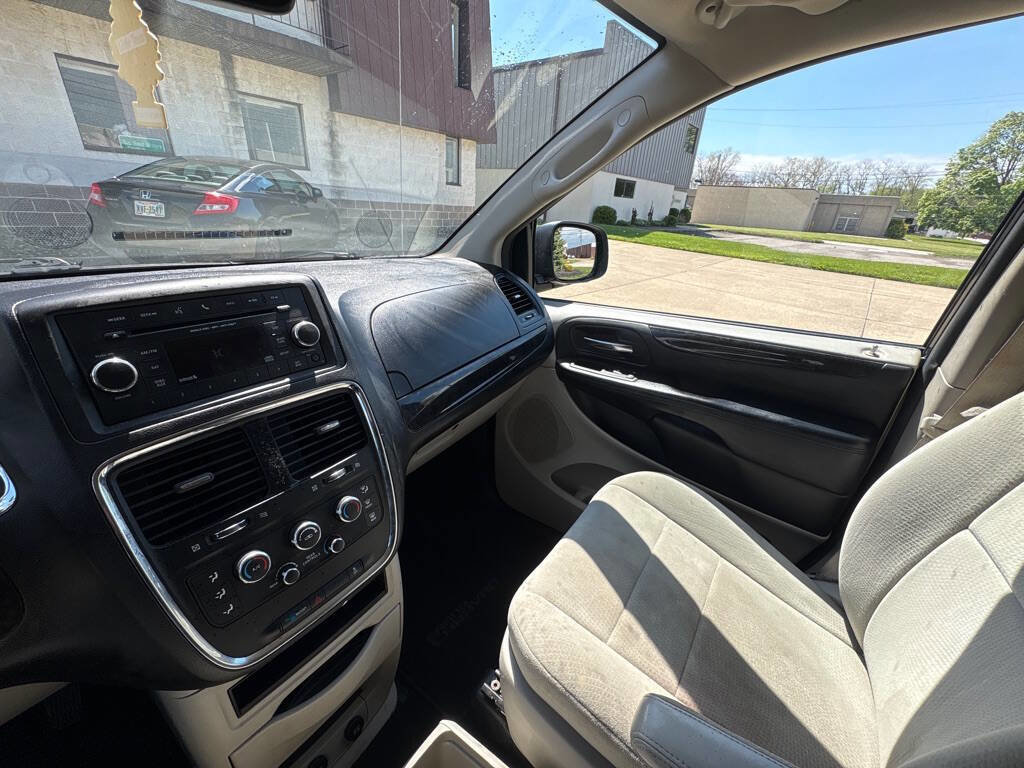 Used 2013 Dodge Grand Caravan SE FWD image 17