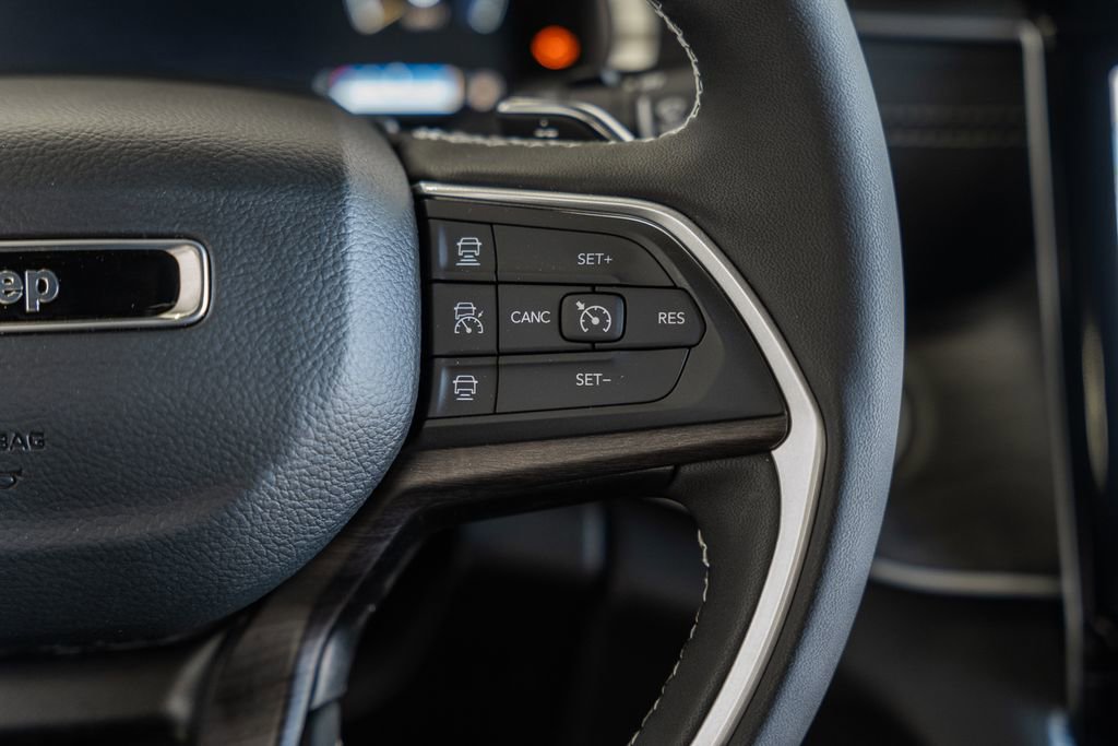 New 2025 Jeep Grand Cherokee Limited w/ MOPAR Finishing Package image 26