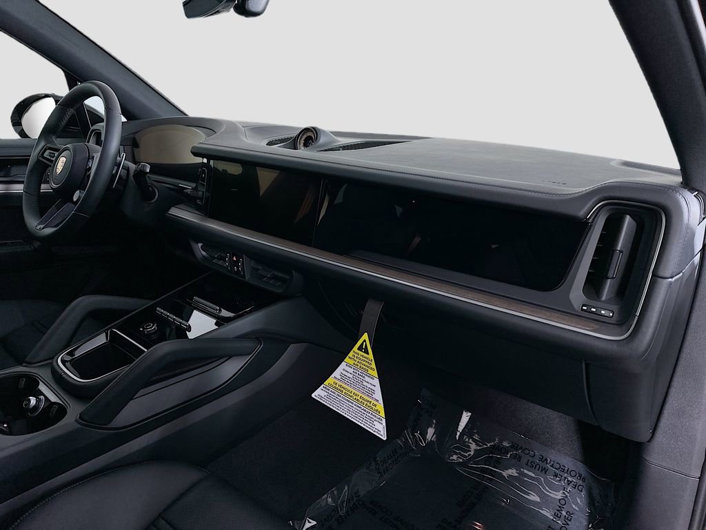 New 2026 Porsche Cayenne S image 32