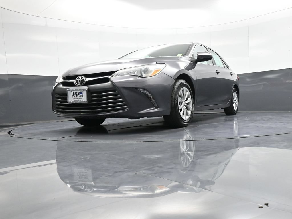 Used 2016 Toyota Camry LE FWD image 25