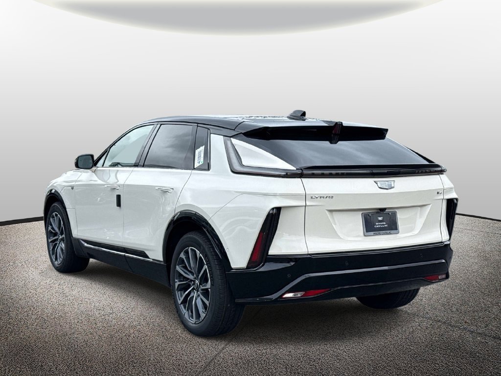 New 2027 Cadillac Lyriq Sport w/ LPO, Floor Liner Package AWD/4WD image 4