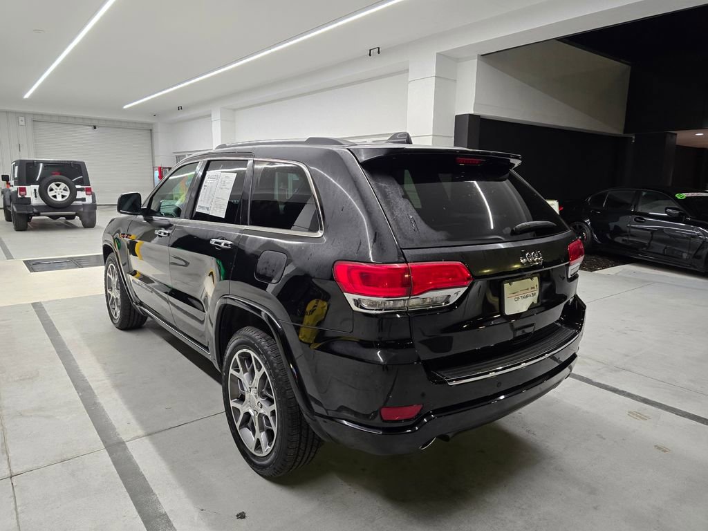Used 2021 Jeep Grand Cherokee Overland image 4