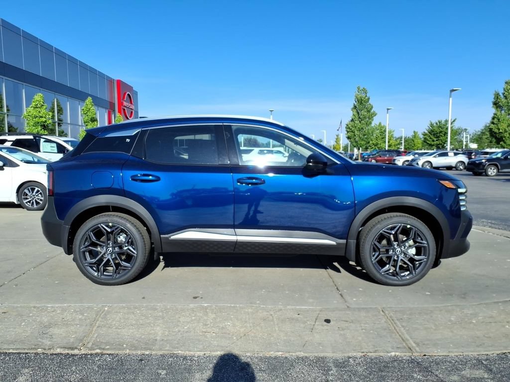 New 2026 Nissan Kicks SR w/ SR Premium Package AWD/4WD image 9