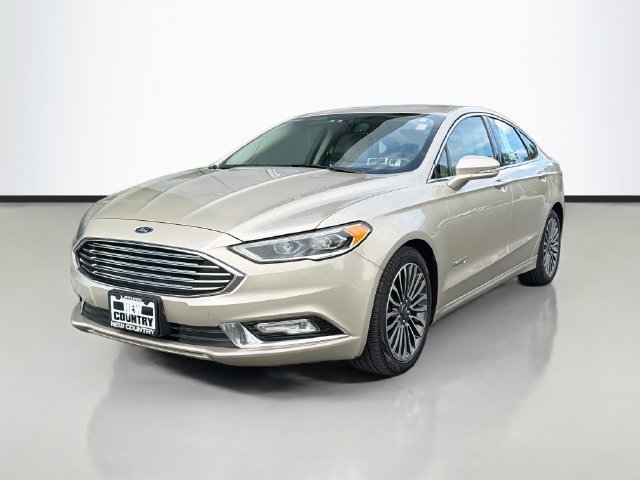 Used 2017 Ford Fusion Titanium FWD image 3