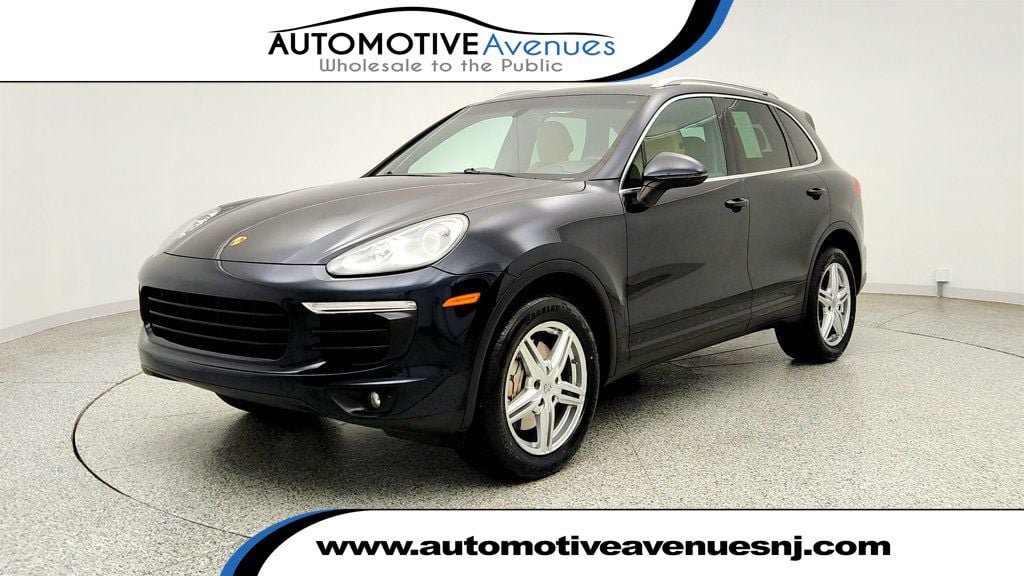 Used 2017 Porsche Cayenne S w/ Premium Package AWD/4WD image 1