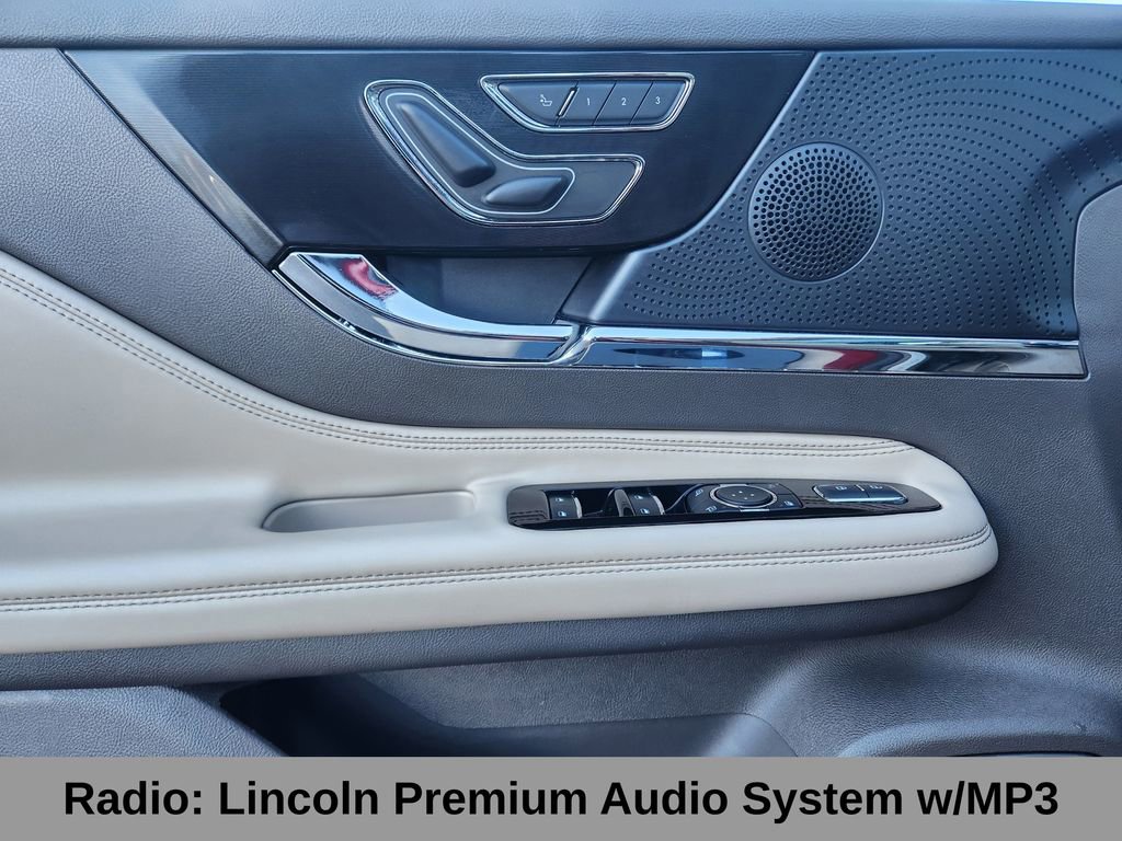 Used 2024 Lincoln Corsair Premiere w/ Equipment Group 101A image 8