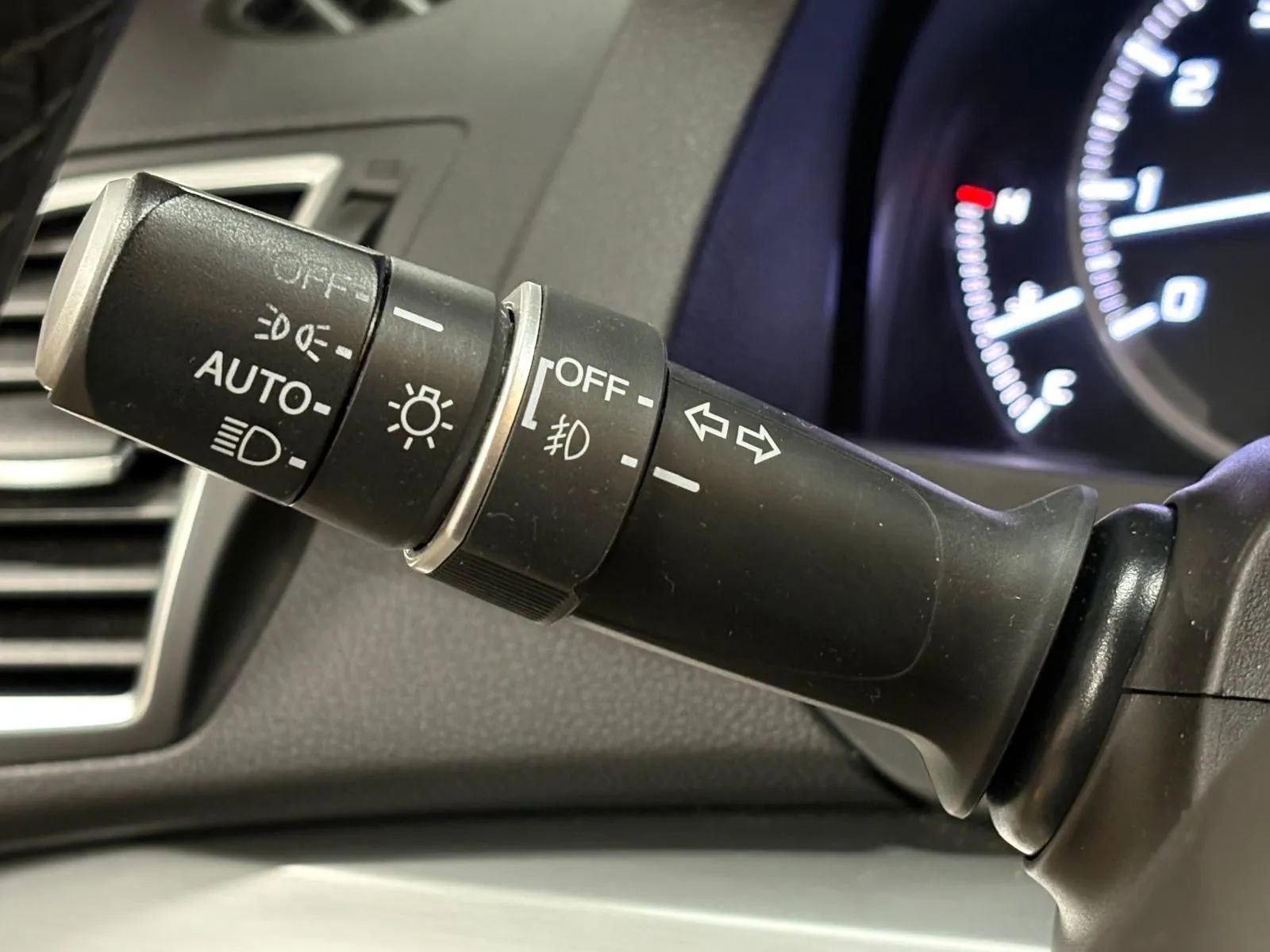 Used 2017 Acura RDX AWD w/ Advance Package image 30