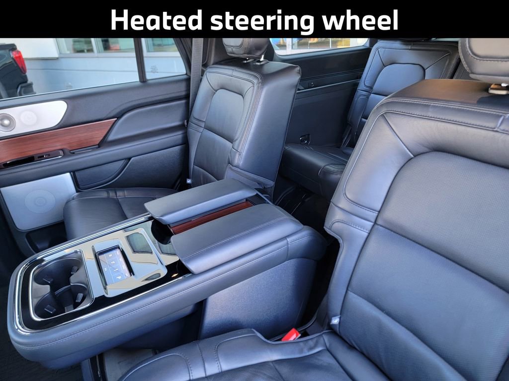 Used 2022 Lincoln Navigator Reserve image 13