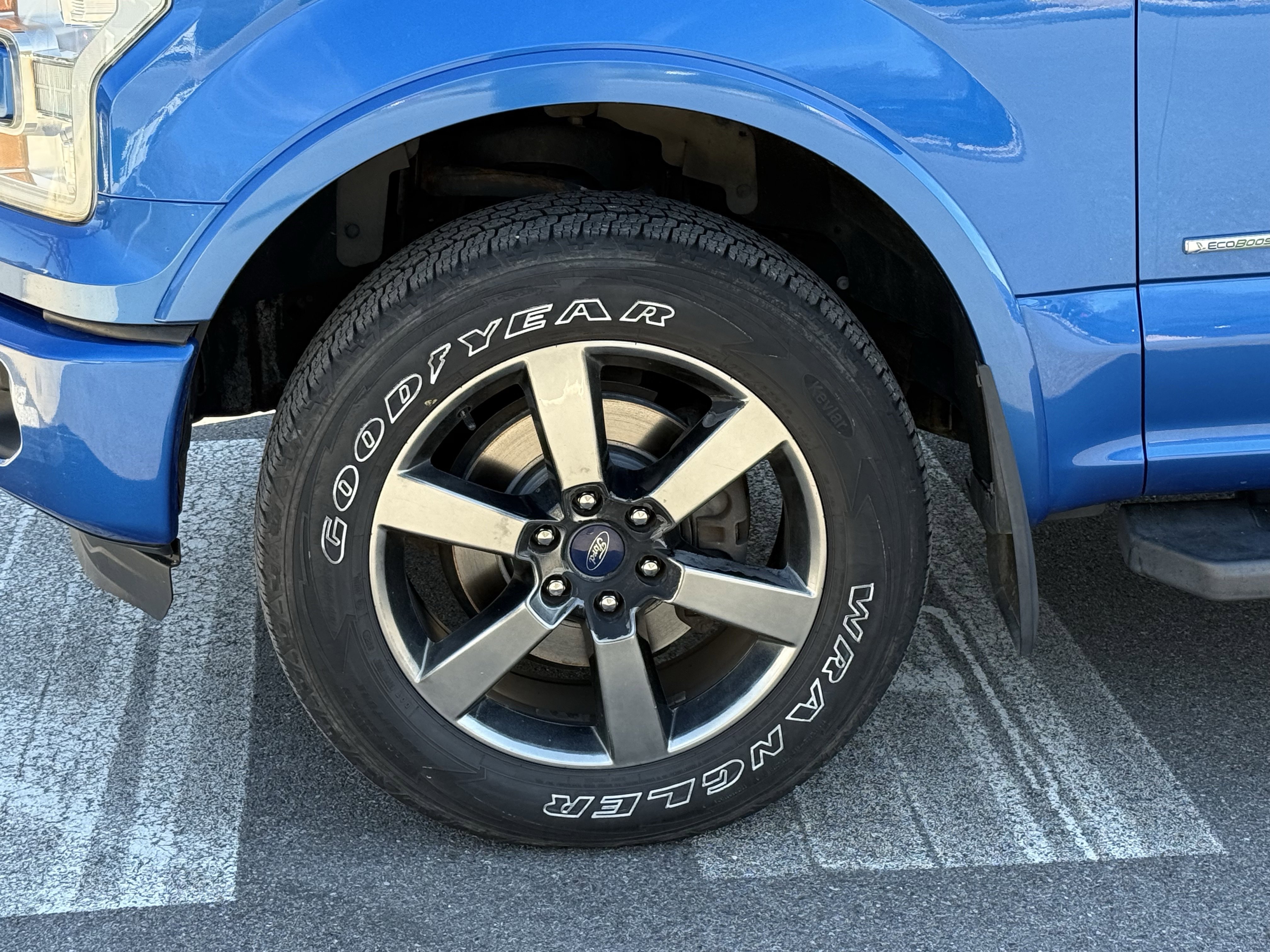 Used 2016 Ford F150 Lariat w/ Equipment Group 502A Luxury image 9