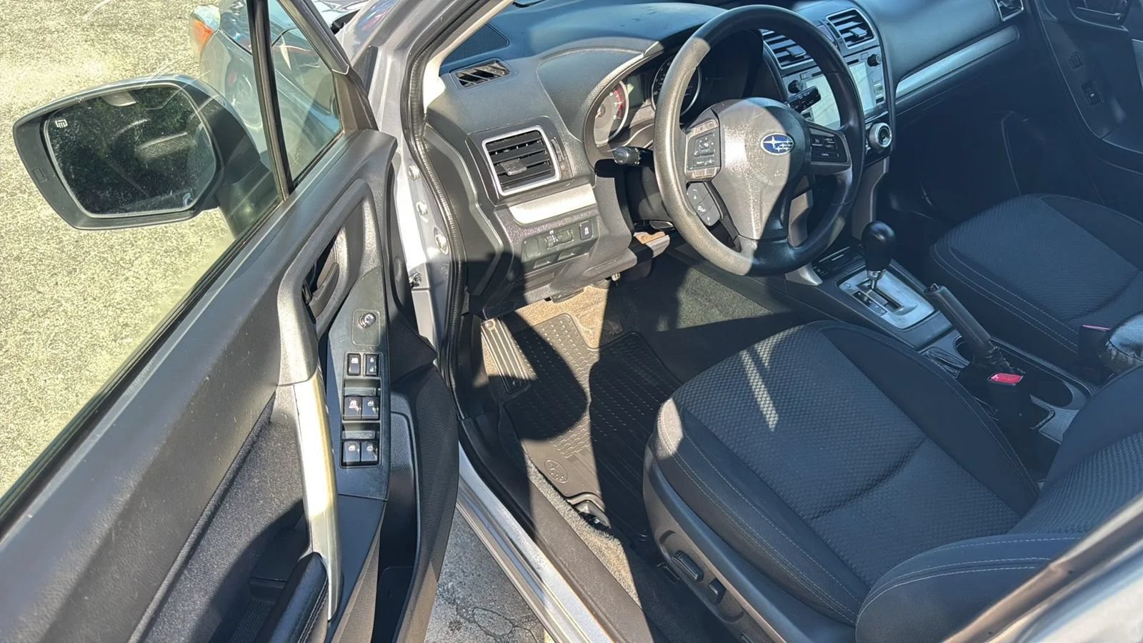 Used 2016 Subaru Forester 2.5i Premium w/ All-Weather Package AWD/4WD image 9