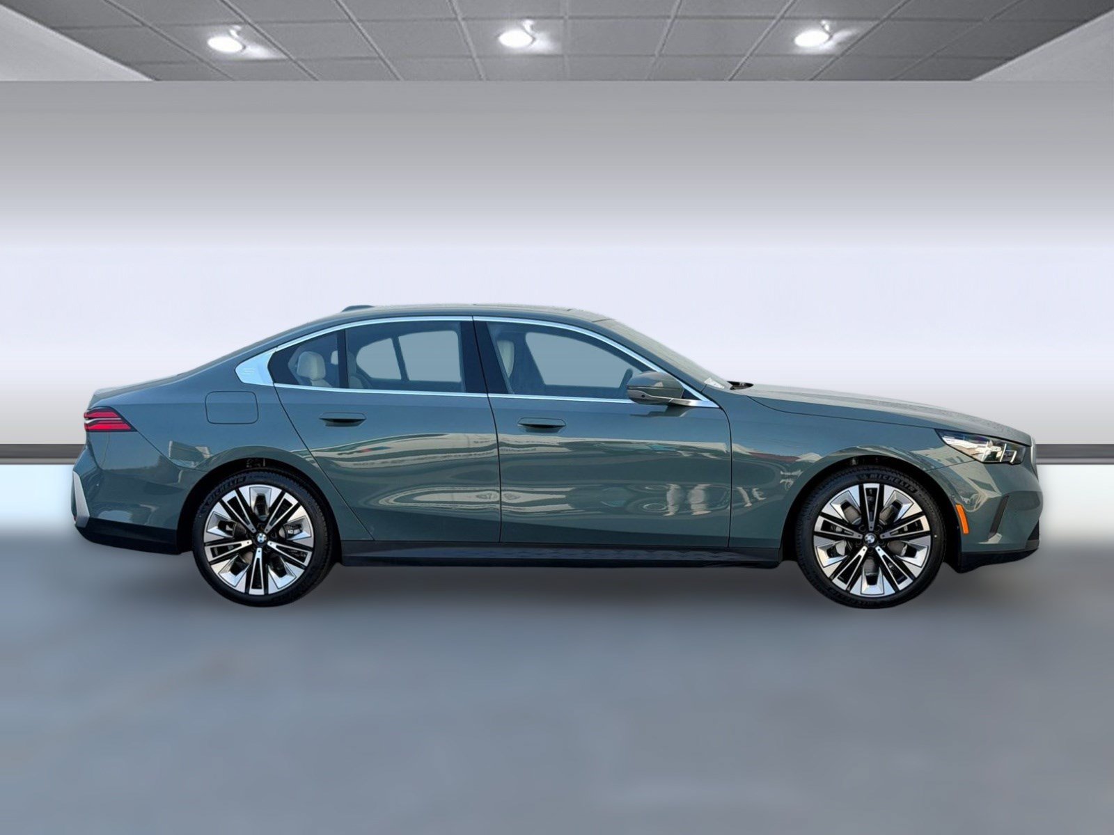 Used 2026 BMW 530i w/ Premium Package RWD image 8