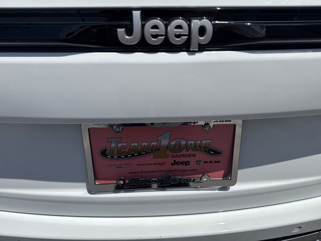 Used 2025 Jeep Grand Cherokee Summit AWD/4WD image 30