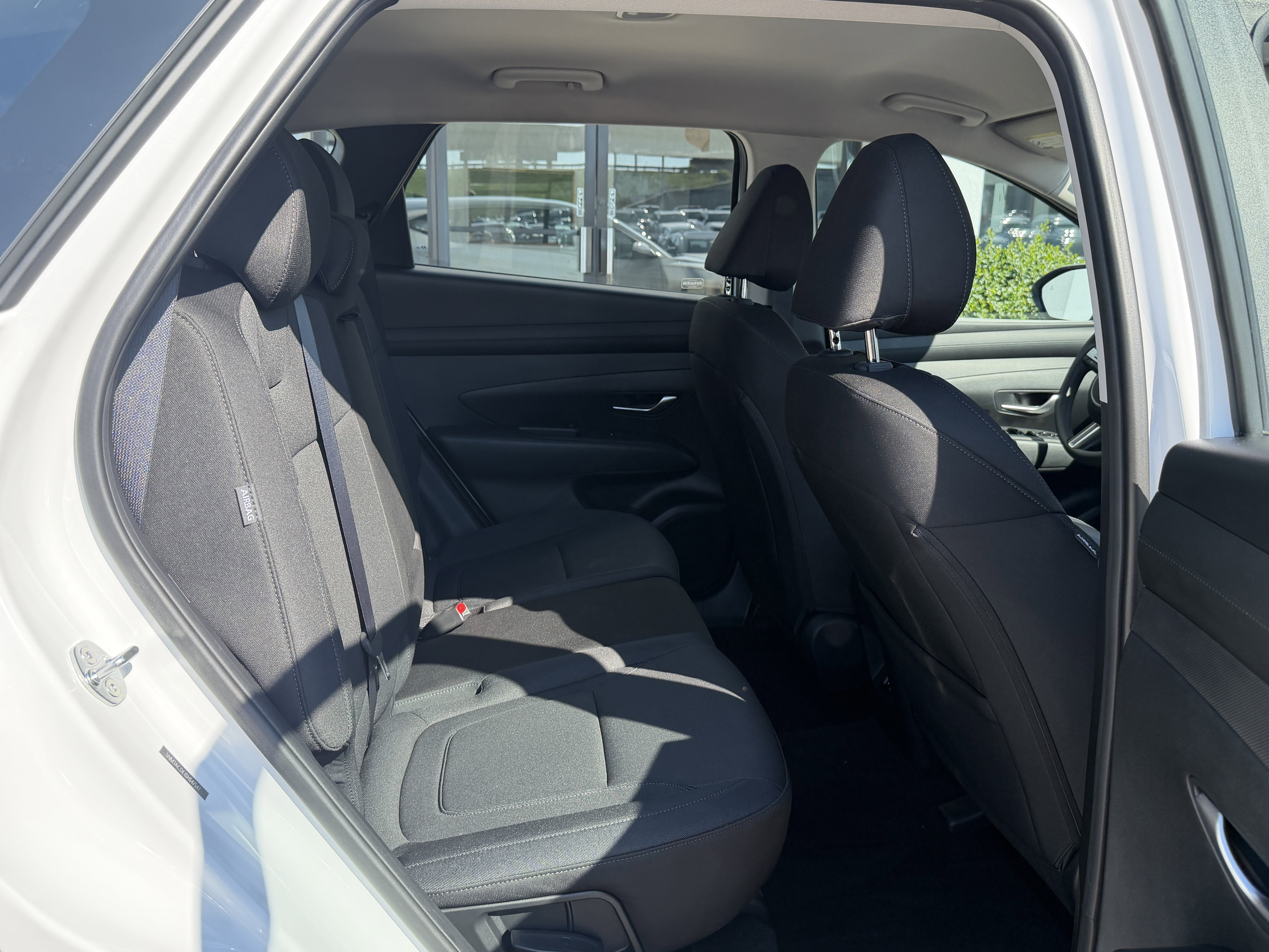 Certified 2025 Hyundai Tucson SE image 24