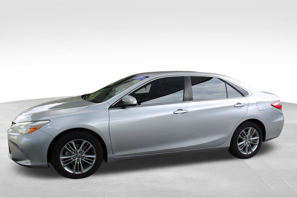 Used 2015 Toyota Camry SE FWD image 10