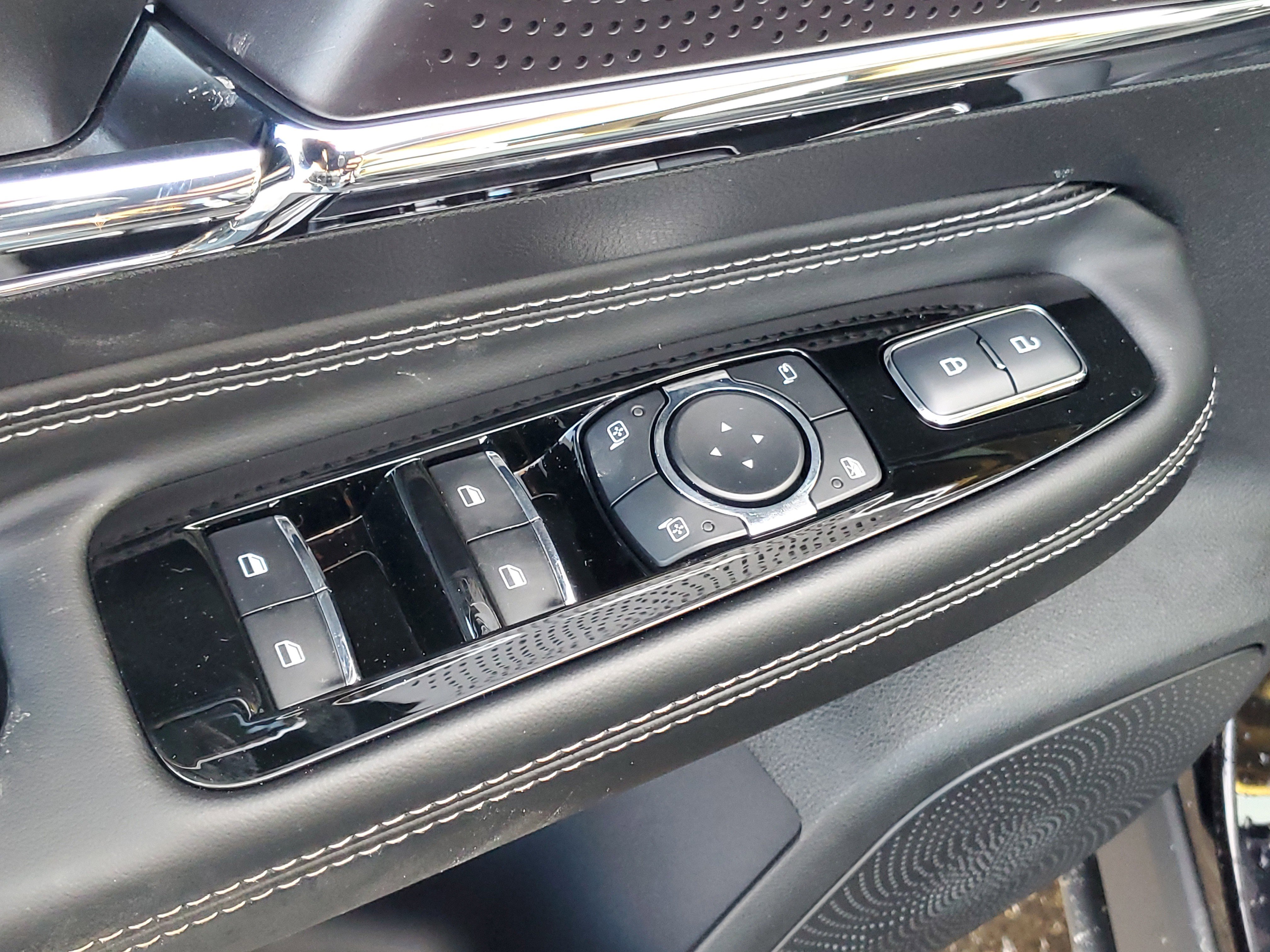 New 2026 Lincoln Corsair Reserve w/ Jet Appearance Package image 10