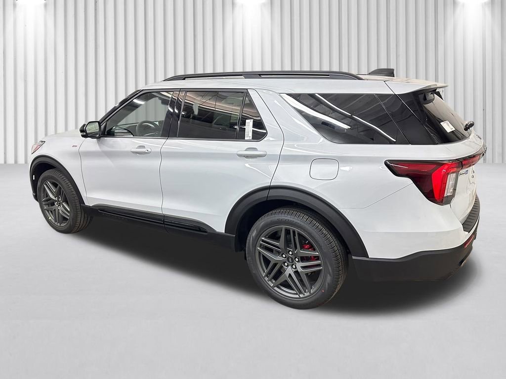 New 2026 Ford Explorer ST-Line w/ ST-Line Street Pack AWD/4WD image 7