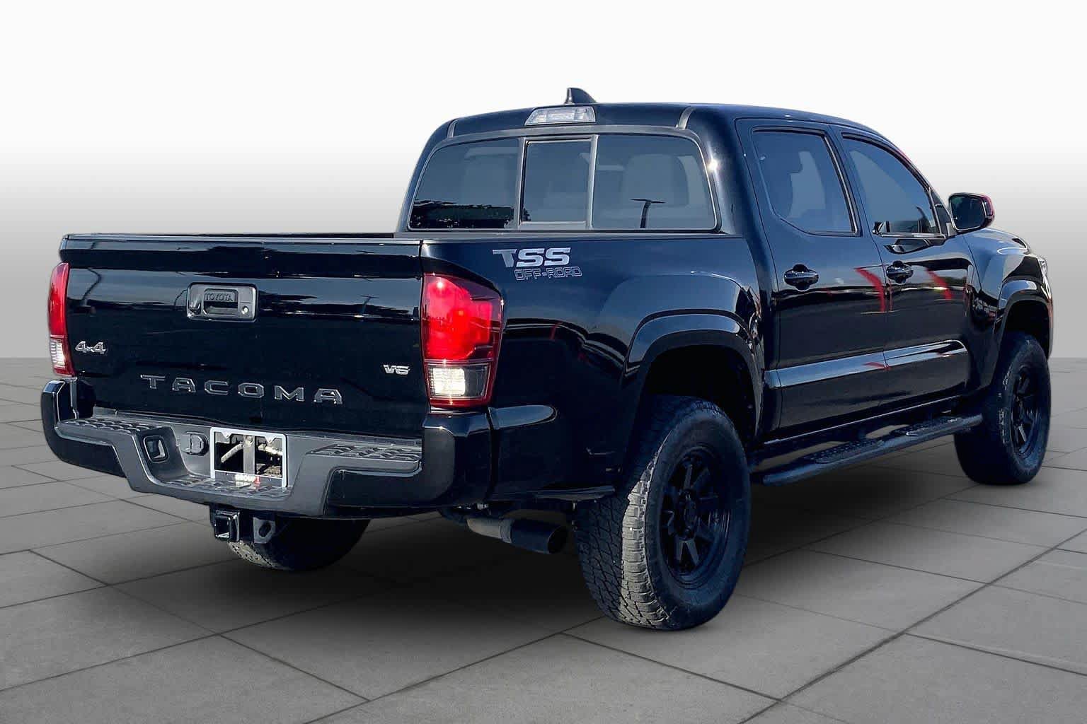 Used 2023 Toyota Tacoma SR AWD/4WD image 13