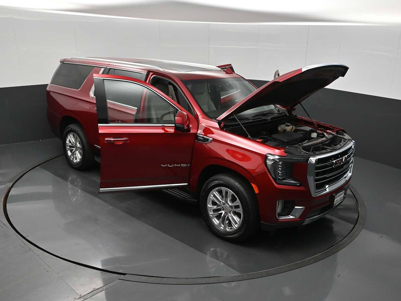 Used 2023 GMC Yukon XL SLT w/ SLT Premium Package image 44