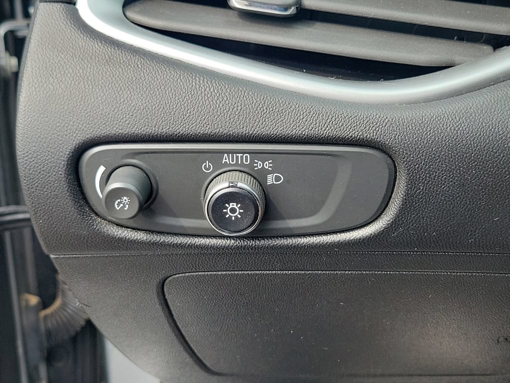Used 2024 Chevrolet Malibu LT FWD image 24