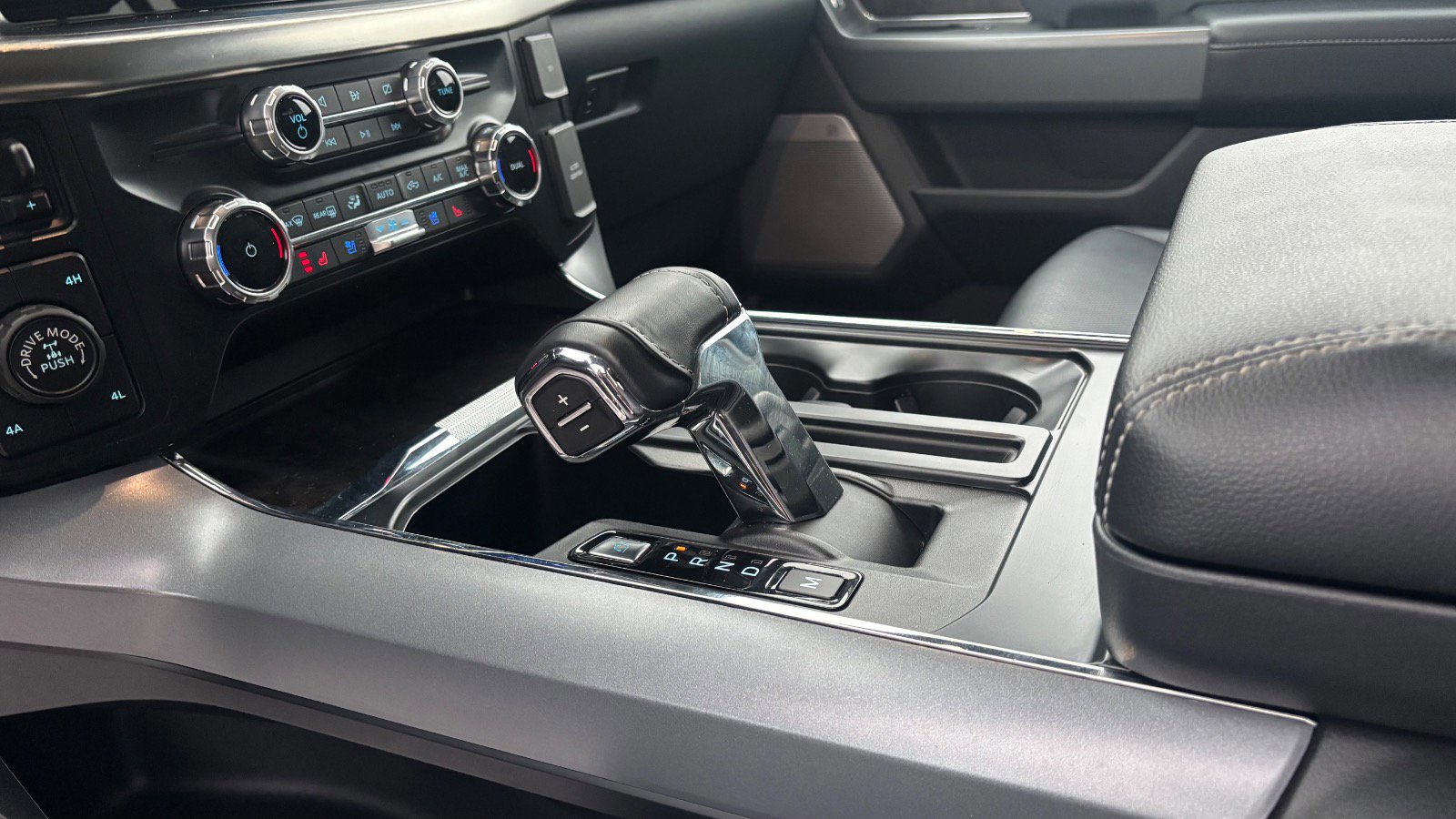 Certified 2022 Ford F150 Lariat image 47