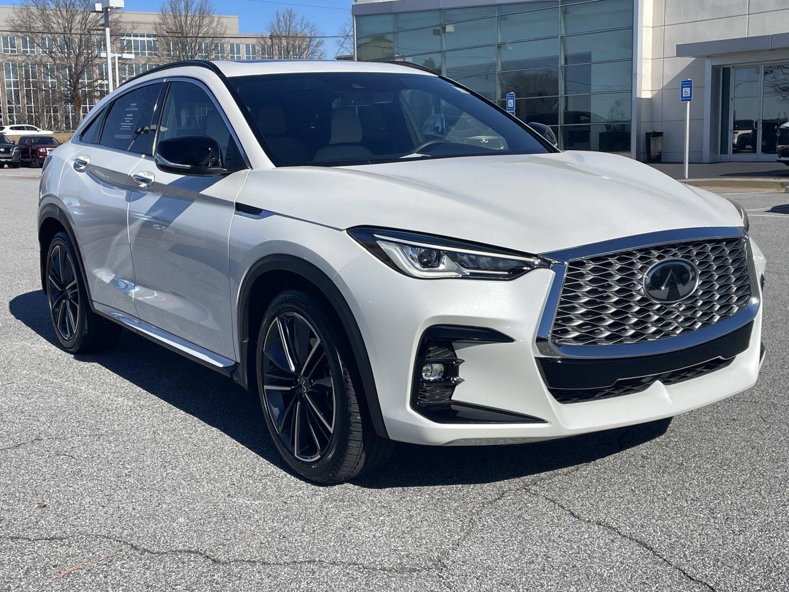 Certified 2025 INFINITI QX55 Luxe w/ Cargo Package AWD/4WD image 5
