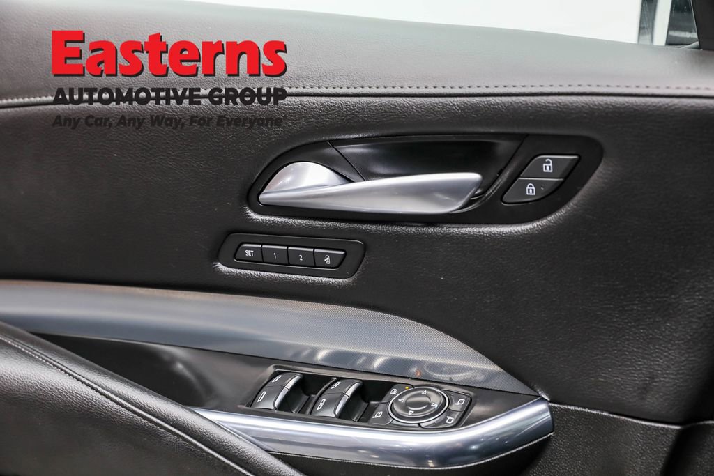 Used 2023 Cadillac XT4 Premium Luxury FWD image 23