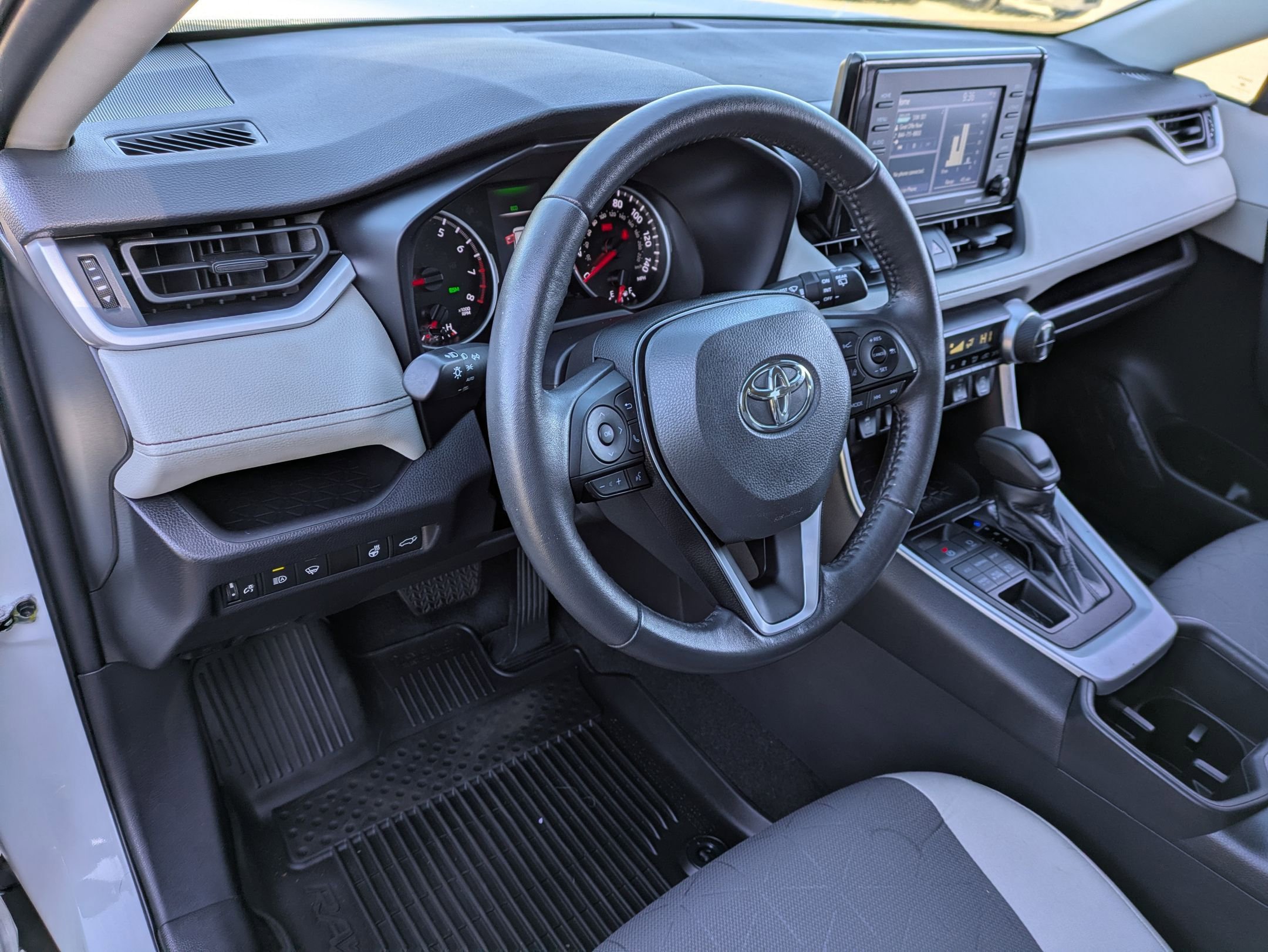 Certified 2022 Toyota RAV4 XLE image 8