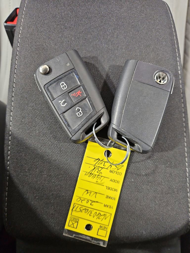 Used 2020 Volkswagen Tiguan S image 28