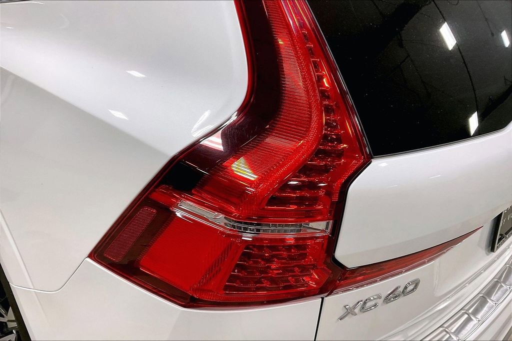 Certified 2023 Volvo XC60 B5 Plus w/ Climate Package AWD/4WD image 23