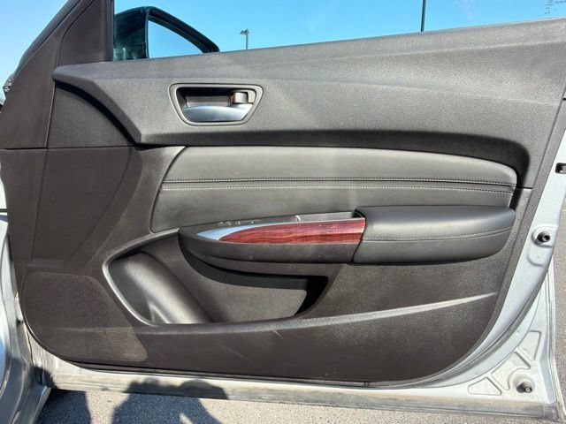 Used 2017 Acura TLX FWD image 10