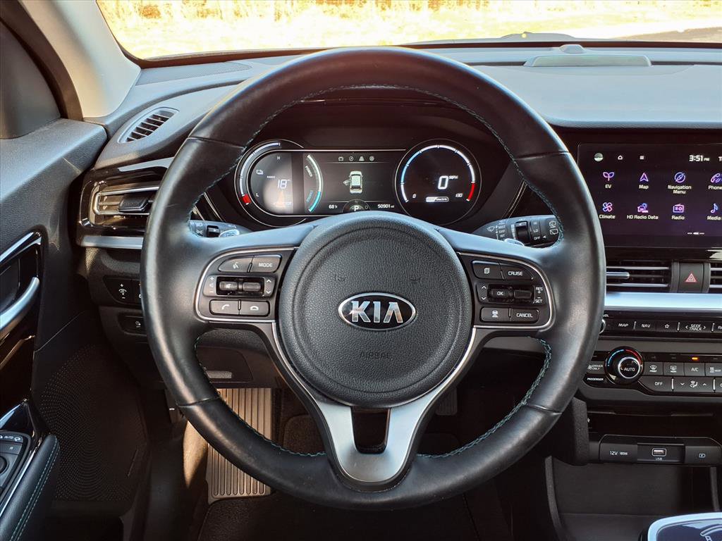 Used 2021 Kia Niro EX Premium w/ Cold Weather Package image 14