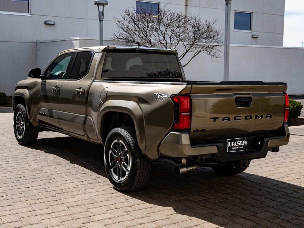 Used 2025 Toyota Tacoma TRD Sport AWD/4WD image 6