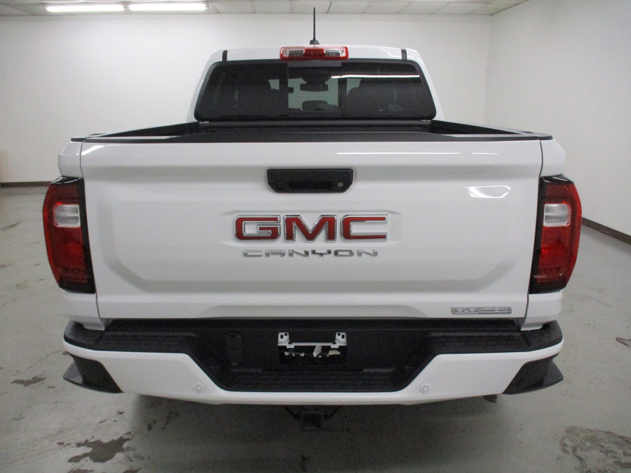 New 2026 GMC Canyon Elevation w/ Convenience Package image 6