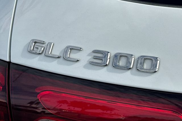 Used 2024 Mercedes-Benz GLC 300 image 33