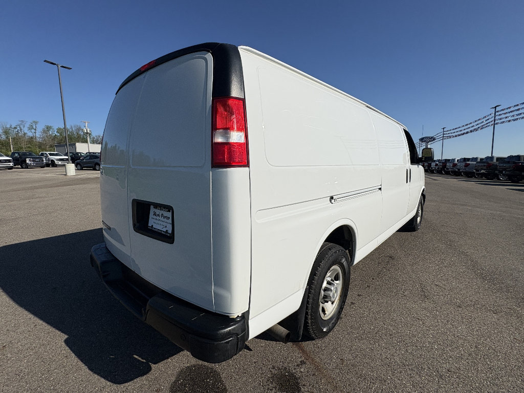 Used 2020 Chevrolet Express 3500 Extended w/ Driver Convenience Package RWD image 5