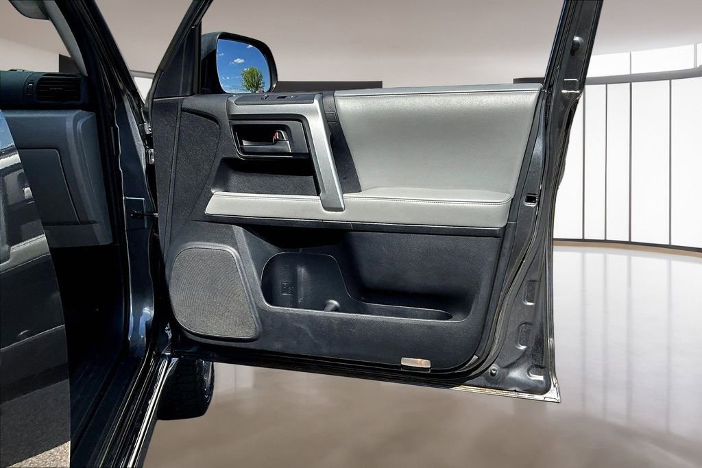 Used 2010 Toyota 4Runner SR5 image 19