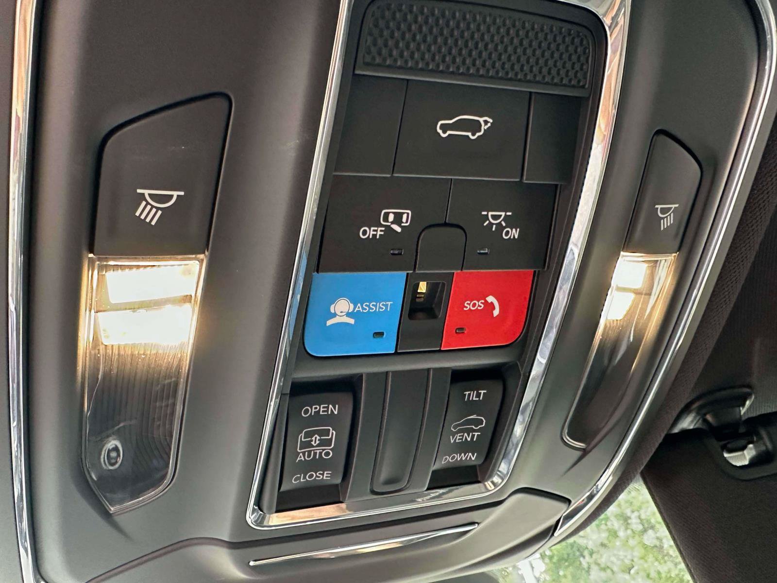 Used 2024 Jeep Grand Cherokee L Altitude AWD/4WD image 30